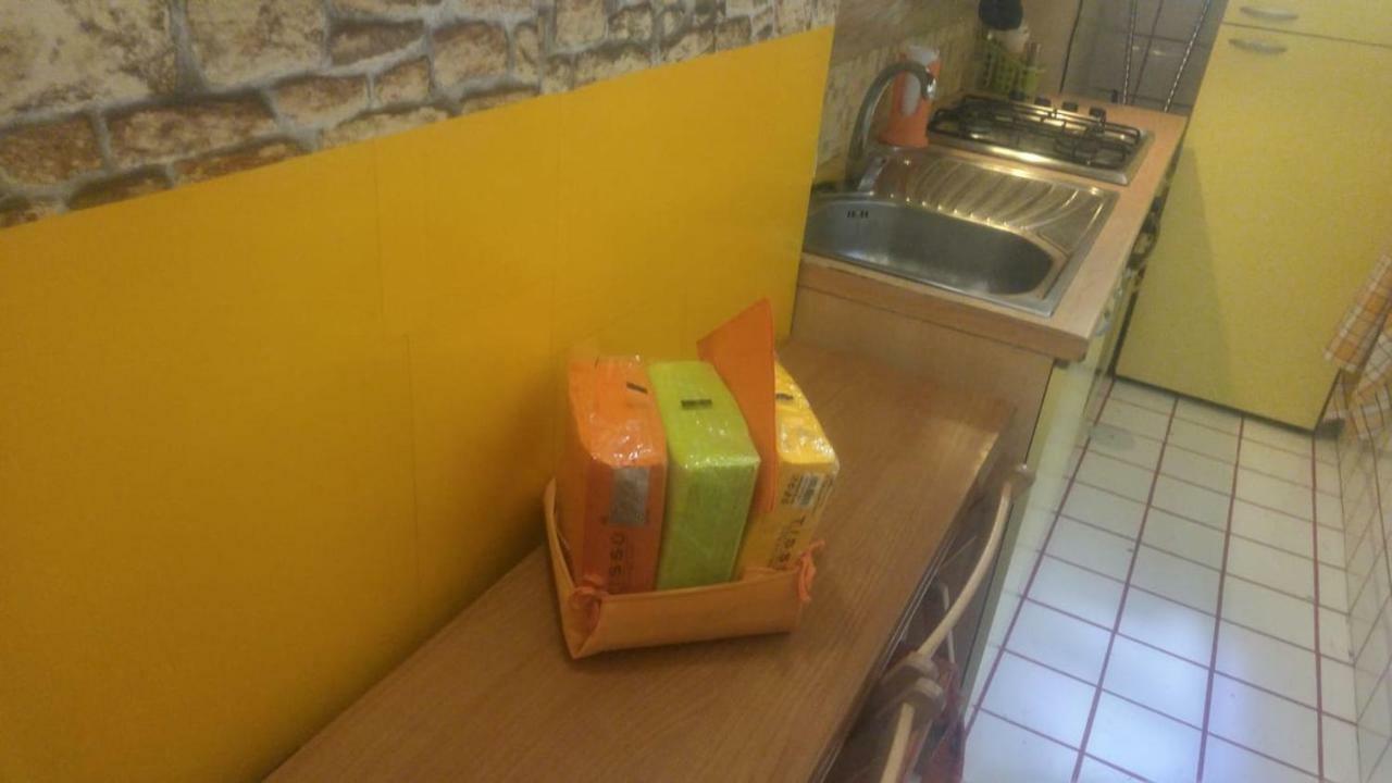 Napolix Centro, Intero Appartamentino, Casa Vacanze, Suite Tricamere Nel Cuore Di Napoli المظهر الخارجي الصورة